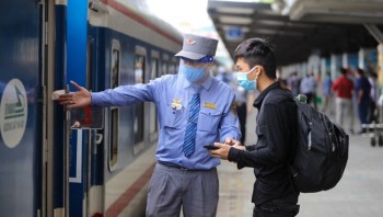 Kinh Nghiệm Đi Tàu Hỏa Lần Đầu: Từ Mua Vé Đến Khi Xuống Ga