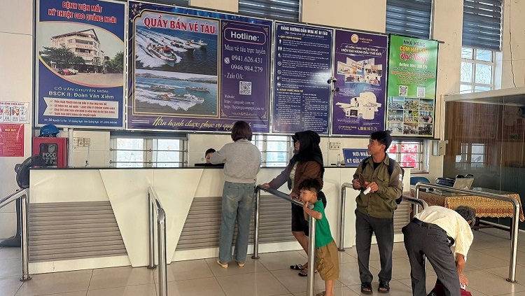 Cảng Sa Kỳ thay đổi cách bán vé: Hành khách giờ có nhiều lựa chọn hơn